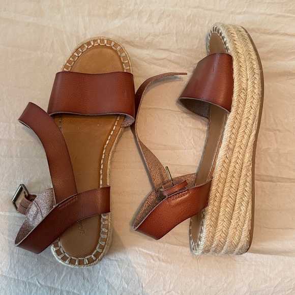 Universal Thread Brown Espadrille Sandals - Picture 1 of 2